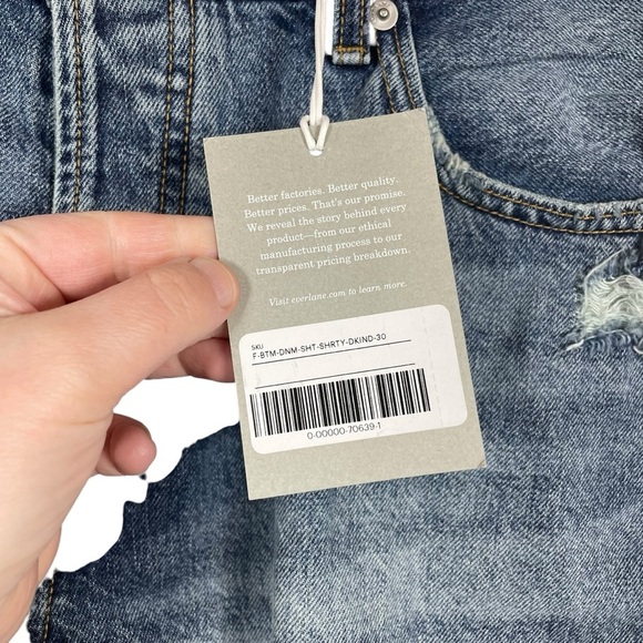 NWT Everlane Women’s The Relaxed 90’s Denim Shorts in Blue Size 30 - Picture 7 of 14